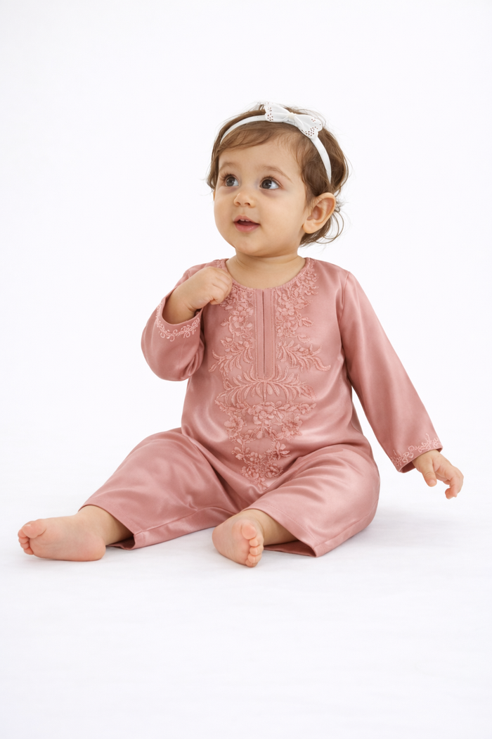 Lamees Jalabeya-Babies