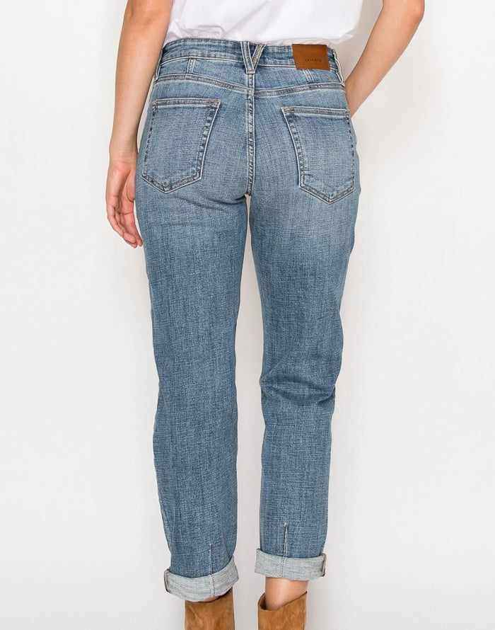 Mid Rise Modern Boyfriend Jeans
