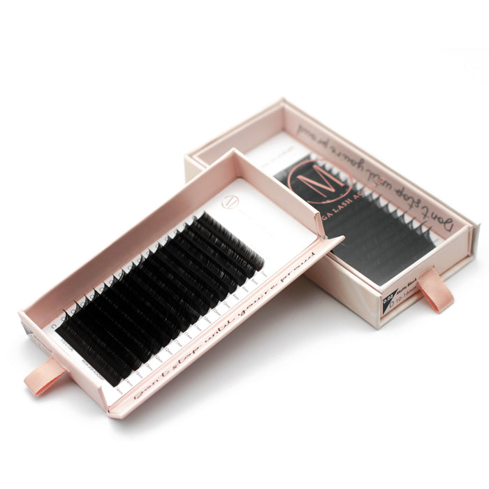 0.02 Cashmere Ultra Matte Volume Lashes