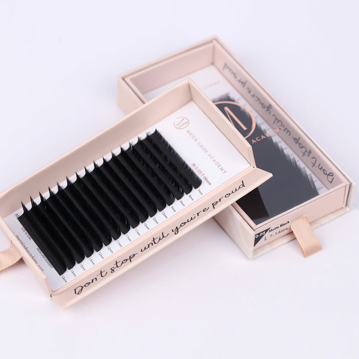 0.05 Cashmere Ultra Dark Volume