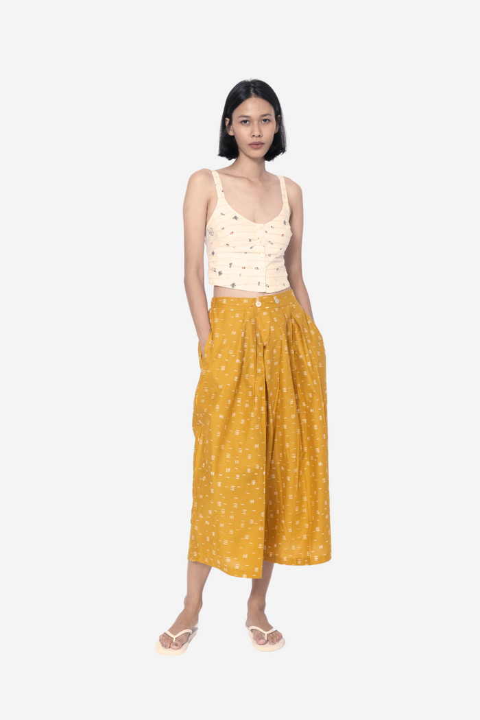 "Bambu" - Two Buttons Midi Pants