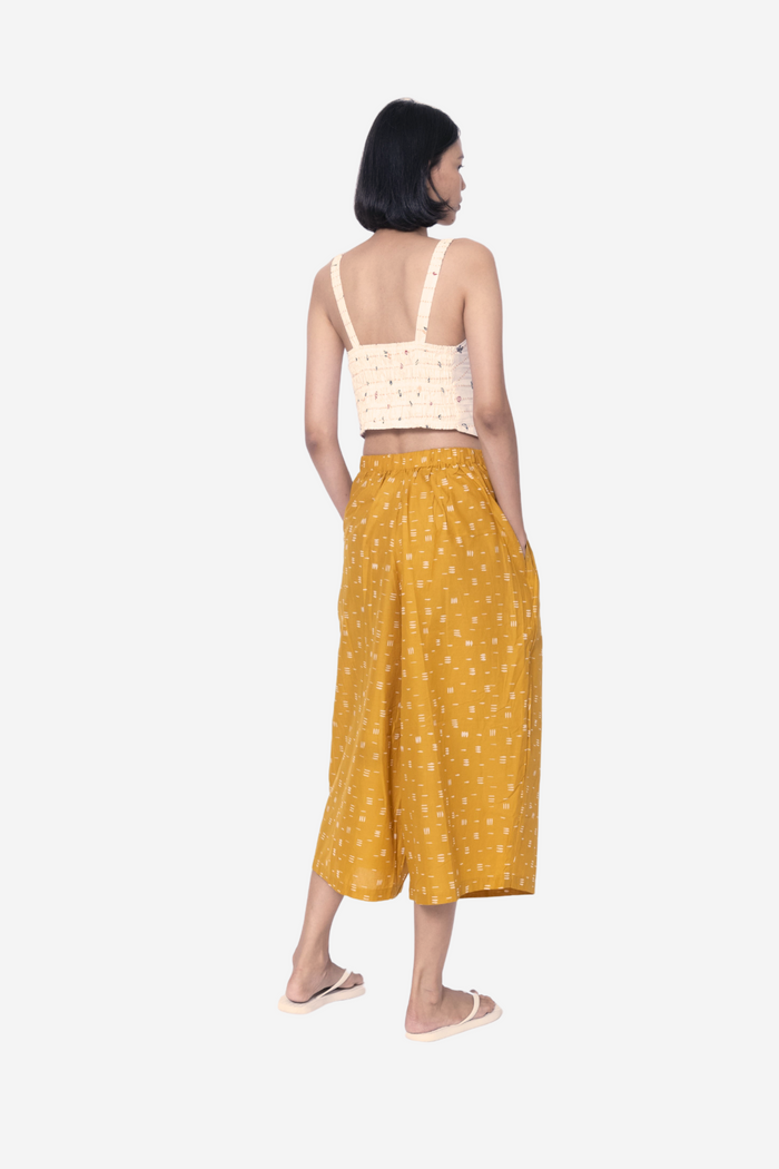 "Bambu" - Two Buttons Midi Pants