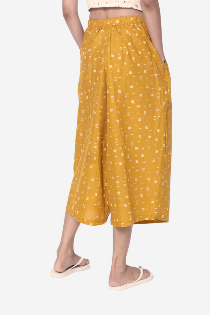 "Bambu" - Two Buttons Midi Pants