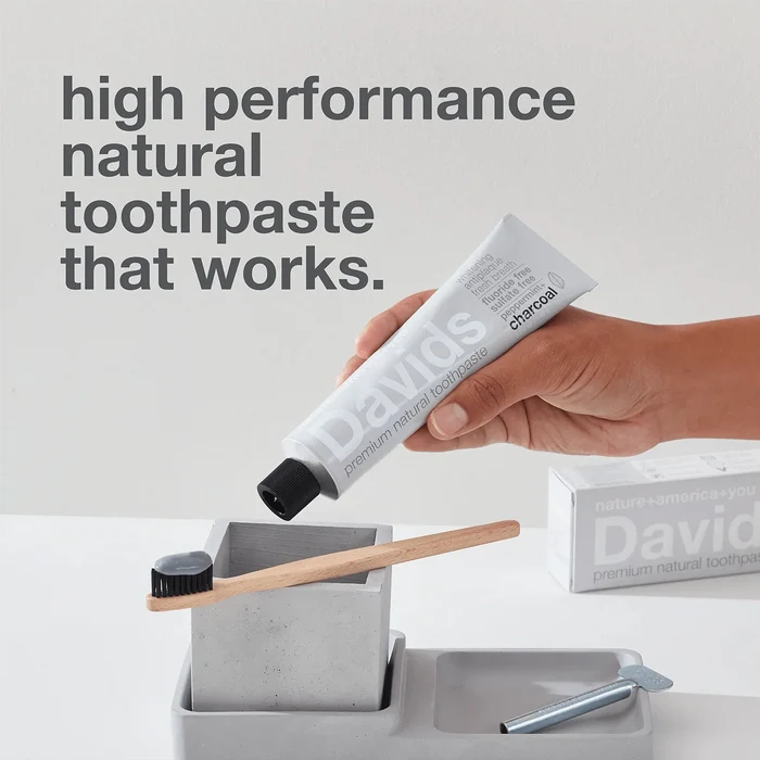 Davids Premium Toothpaste / Charcoal + Peppermint