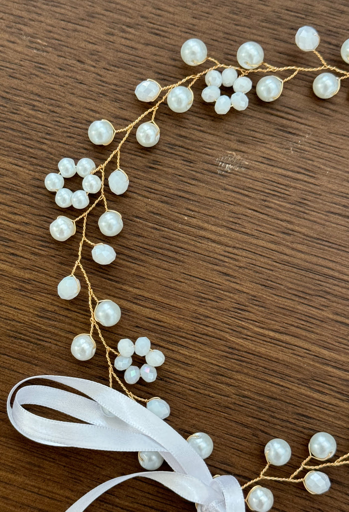 Gustava Off-White Pearls Wreath Satin Wrap