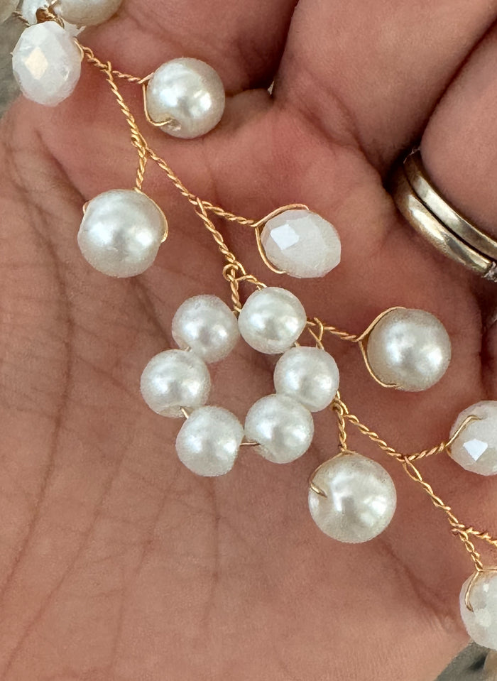 Gustava Off-White Pearls Wreath Satin Wrap