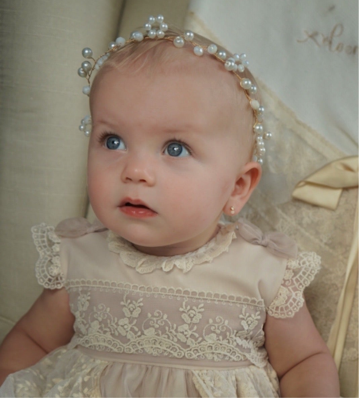 Gustava Off-White Pearls Wreath Satin Wrap