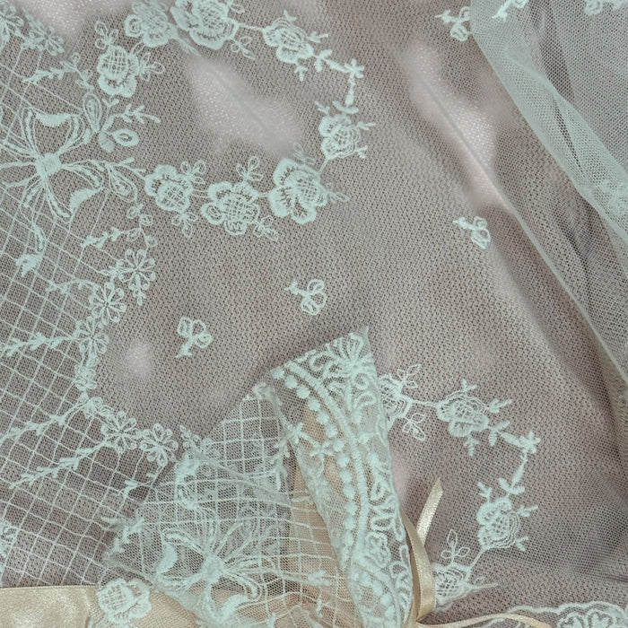 Helen Dusty Pink Embroidered Tulle Knitted Blanket