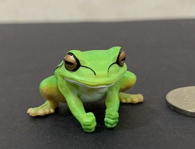 Japan Rikishi sumo wrestler Green Tree Frog PVC mini figure model C