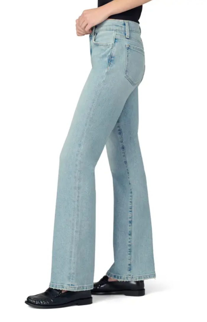 Joe's Jean The Provocateur Petite Bootcut in Illustrious