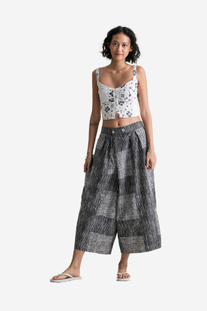 "Lapis" - Two Buttons Midi Pants