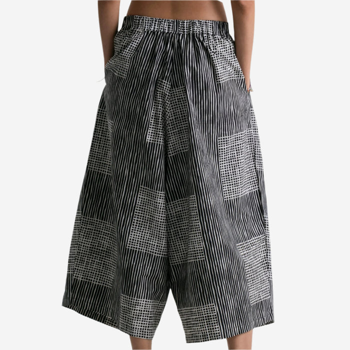 "Lapis" - Two Buttons Midi Pants