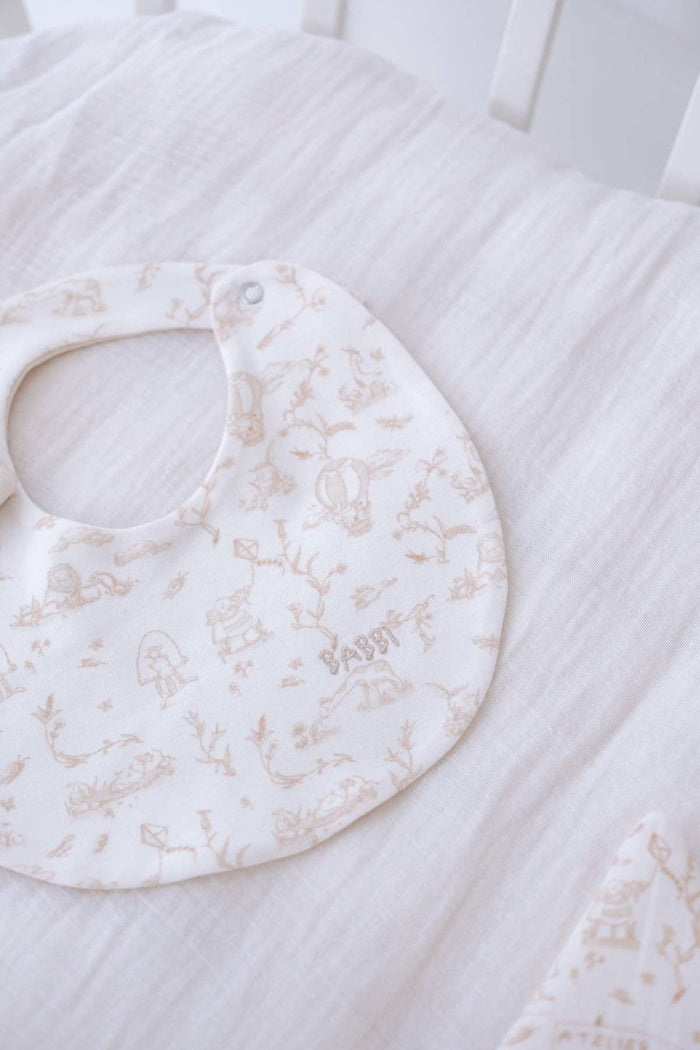 Newborn Bib & Hat Set - Toile De Jouy / Beige