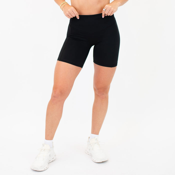 Black No Front Seam Training Short - Pedal