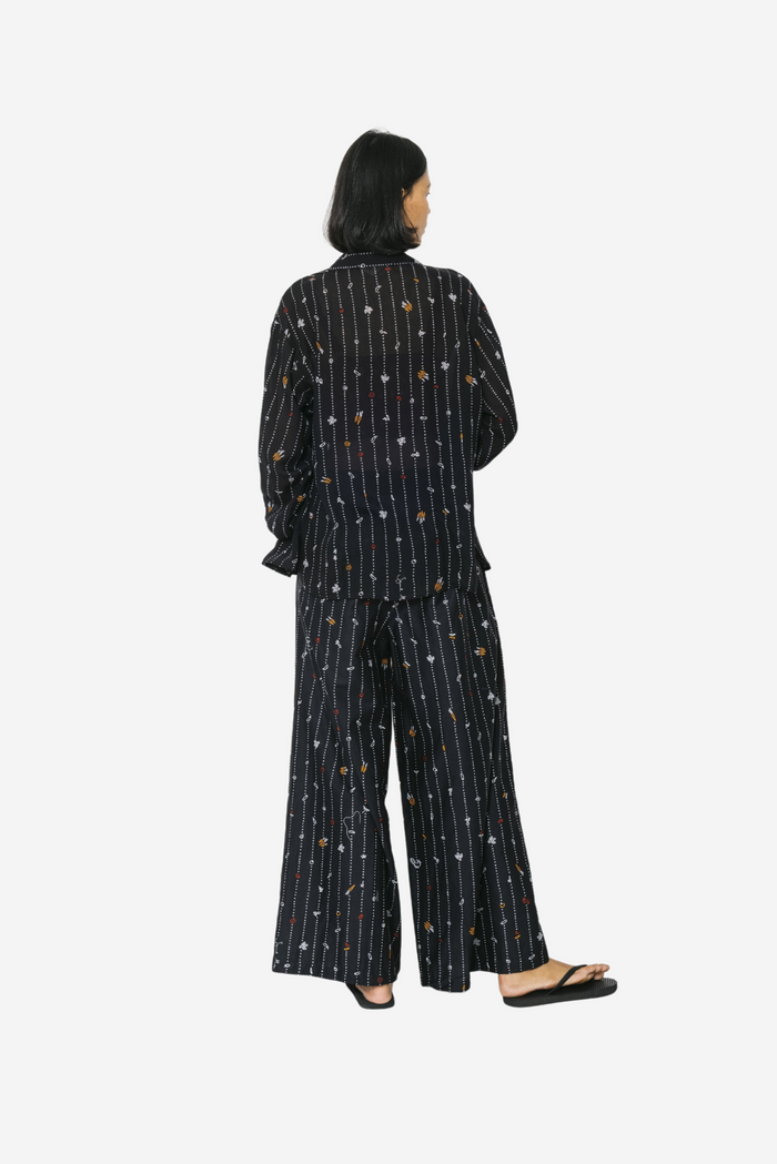 "Sejauh Mata Memandang X Dian Sastrowardoyo" "Tumbuh" - Woman's Tilem Pajama Top