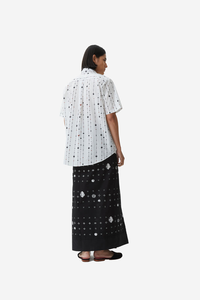 ”Sejauh Mata Memandang X Eko Nugroho” - Sarong