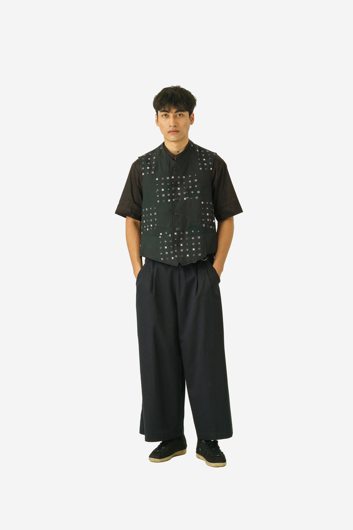 "Sejauh Mata Memandang X Tulus" - "Monokrom"- Vest