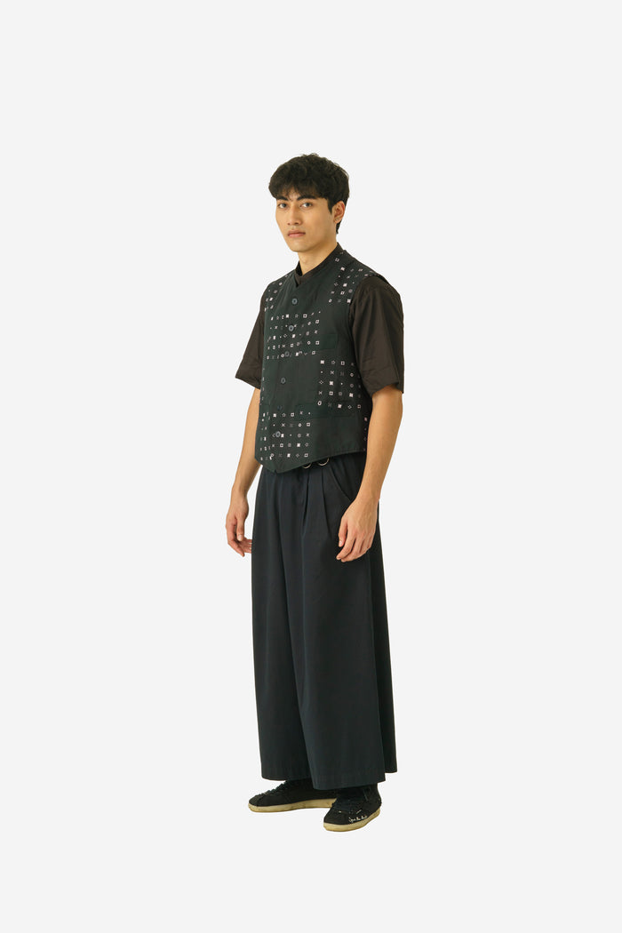 "Sejauh Mata Memandang X Tulus" - "Monokrom"- Vest