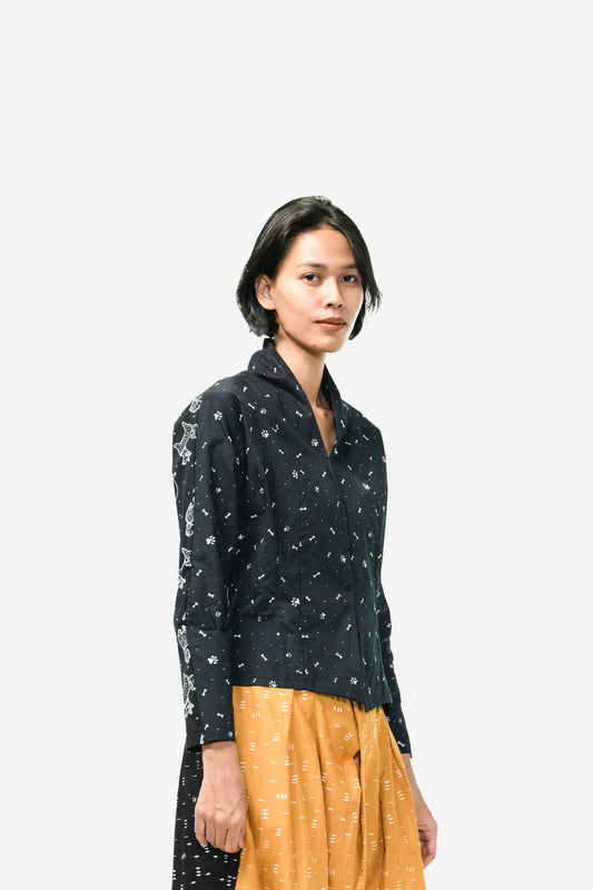 "Siguguk" Tapak Besar - Kebaya Pendek