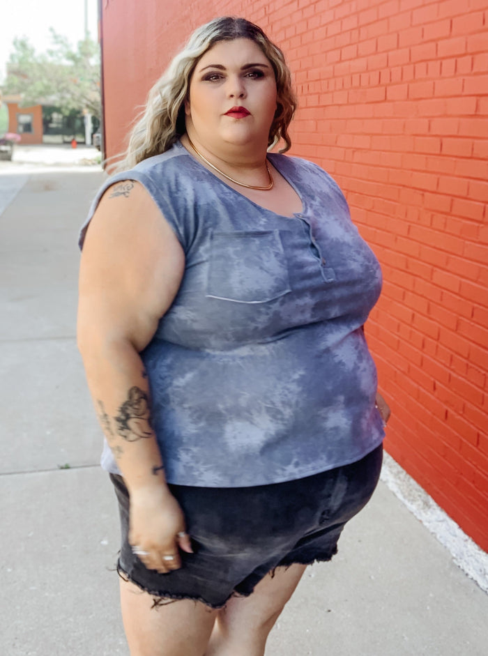 Simply Stylish Pocket Tank