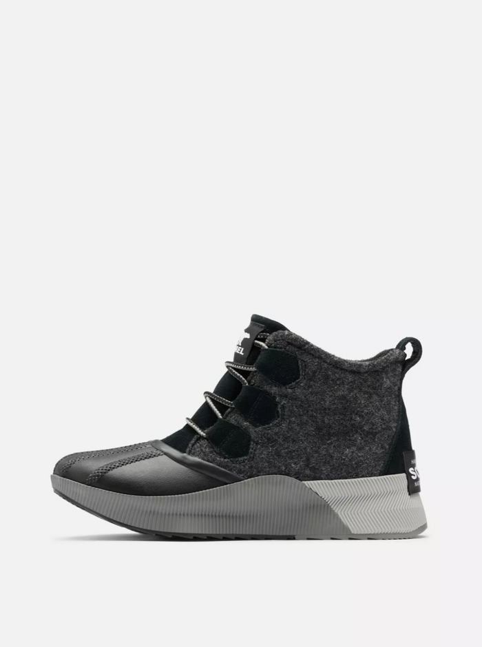 6 / Black/Sea Salt