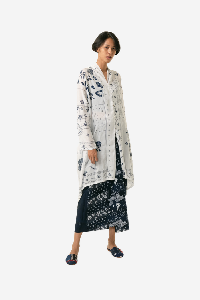 "Tambal" - Kebaya Panjang