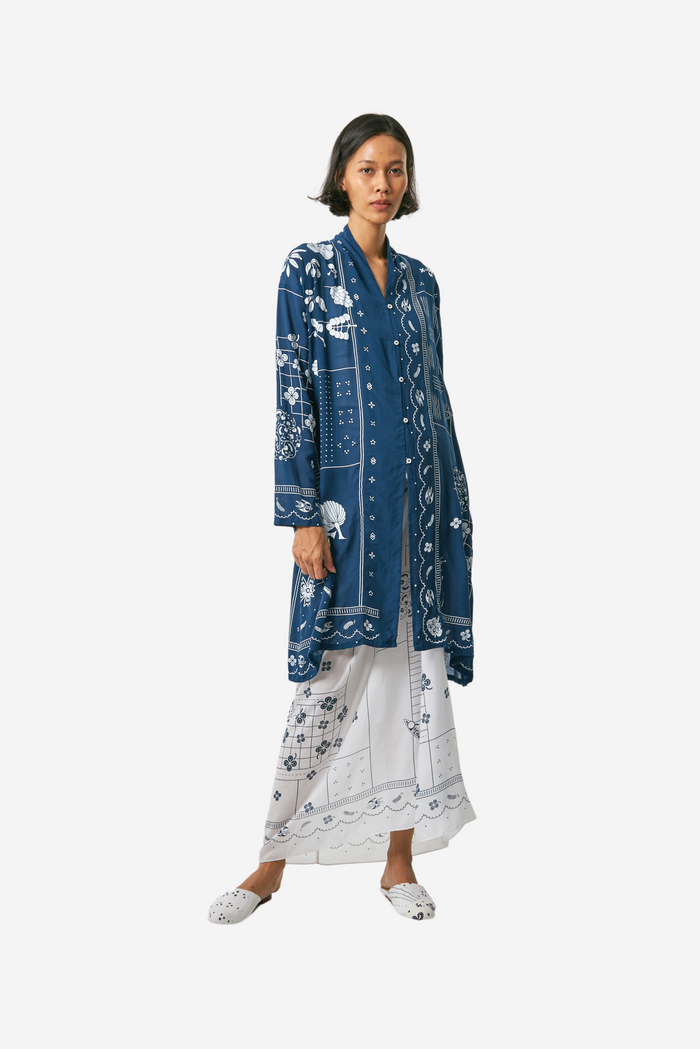 "Tambal" - Kebaya Panjang
