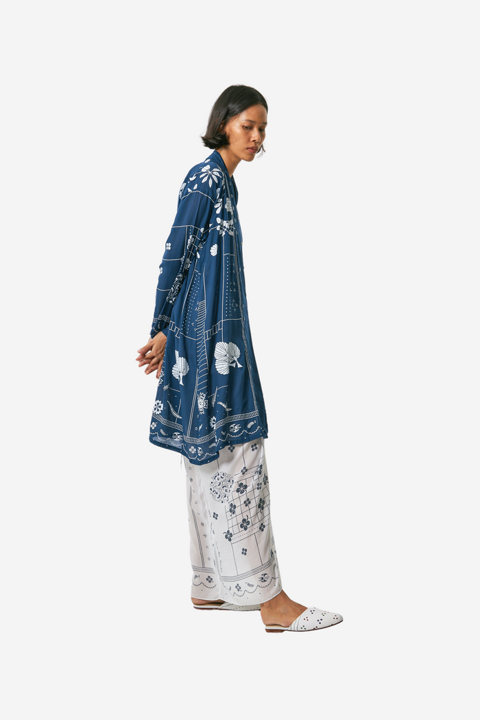 "Tambal" - Kebaya Panjang