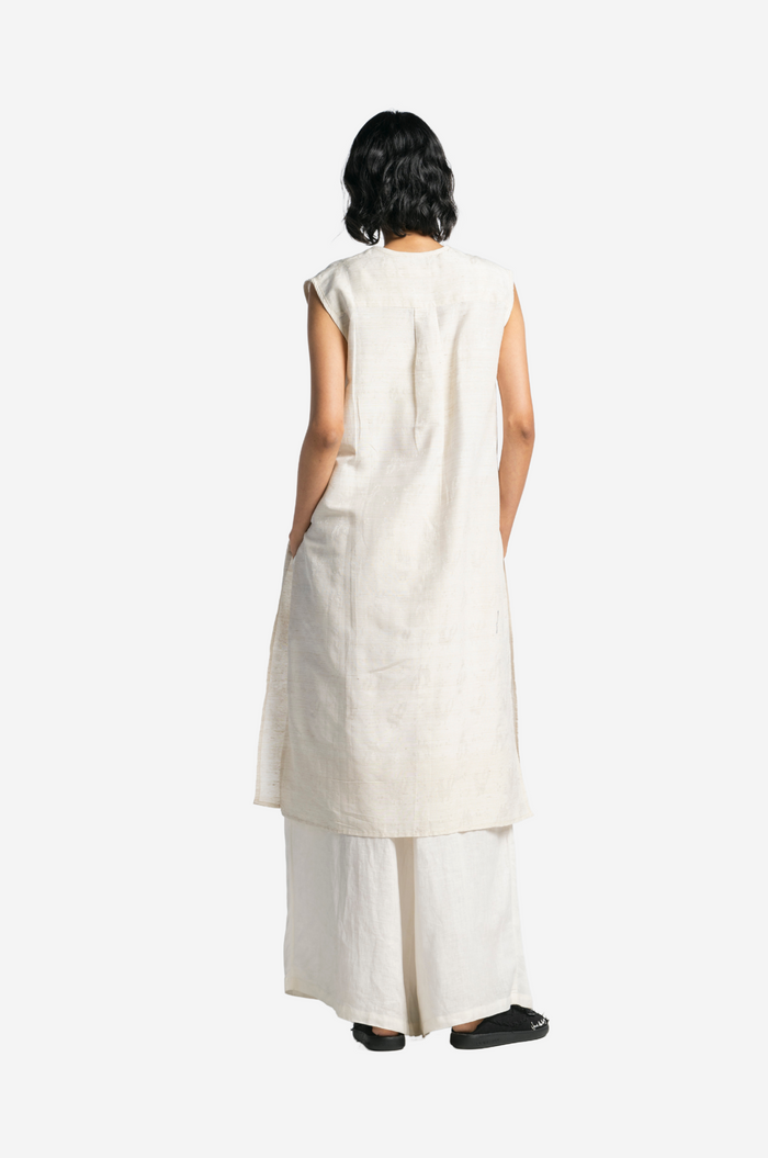 “Tenun Ayam”  Silk-Pineapple Leaf Fiber Baju Santai
