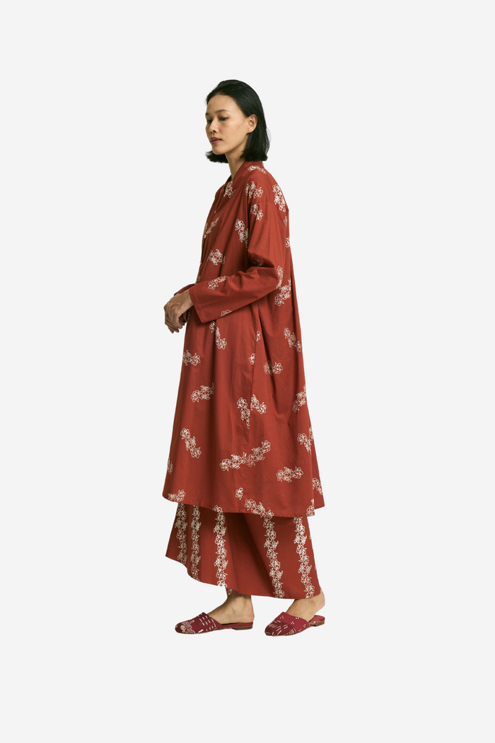 "Untaian Bunga" - Kebaya Panjang