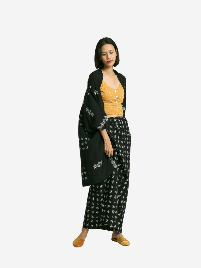 "Untaian Bunga Pencar" - Outer