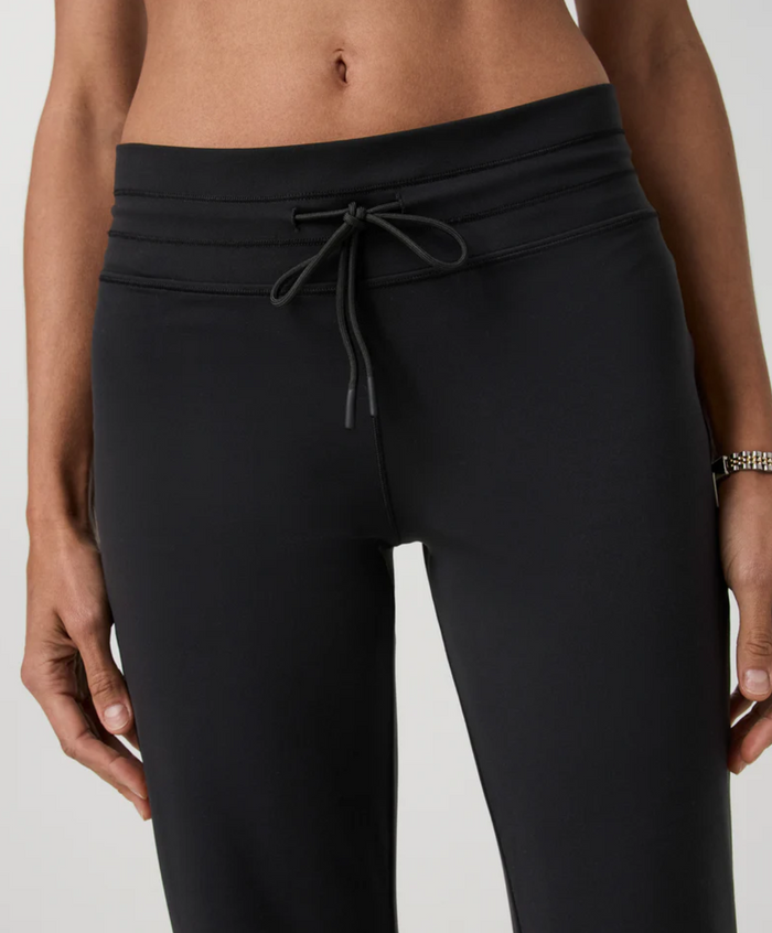 Vuori Daily Form Ankle Pant