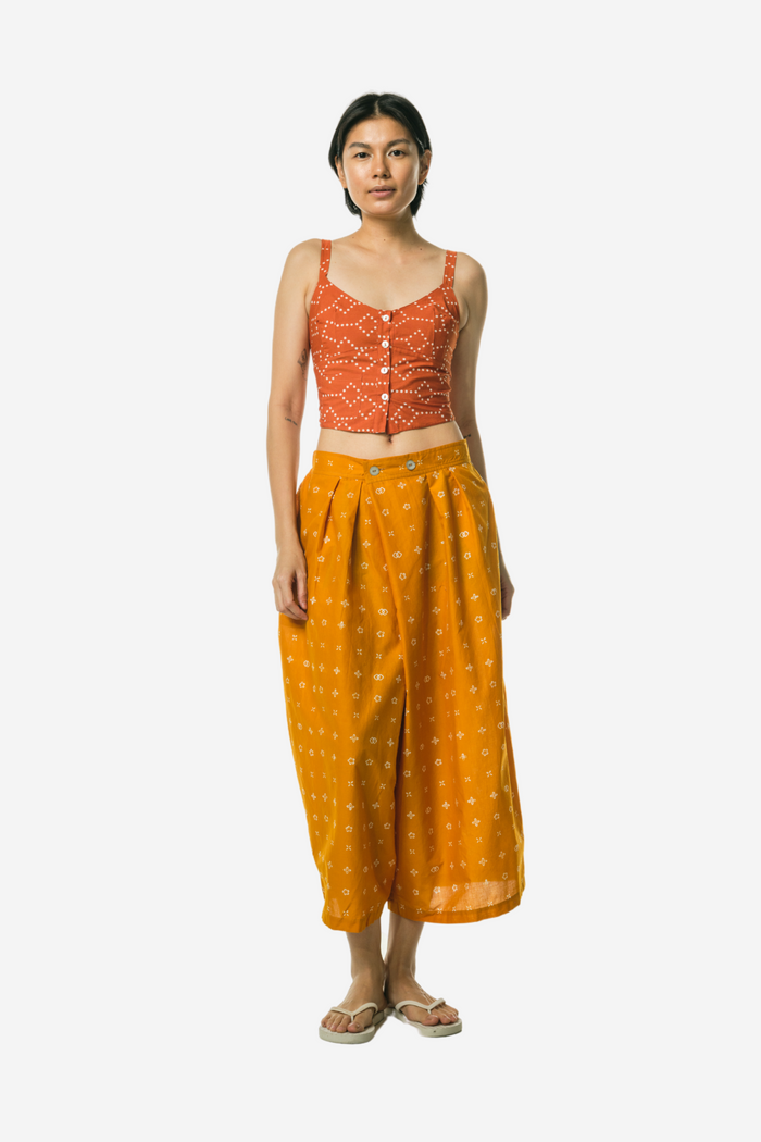 "Wiji" - Two Buttons Midi Pants